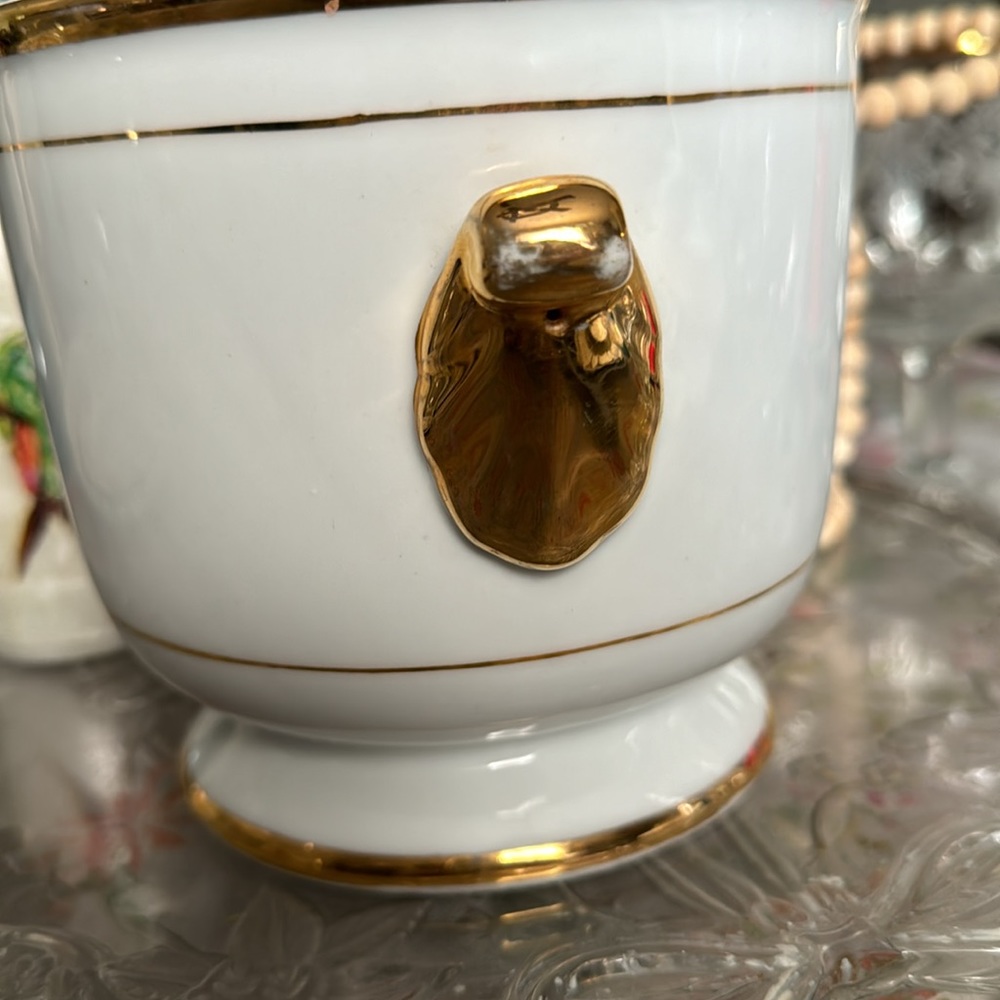 EUC White ceramic planter with gold trim - Picture 4 of 6